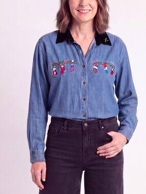 Vintage 90s Nutcracker Embroidered Denim Shirt Christmas Stockings Velvet Collar